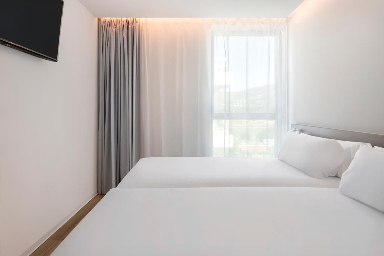 B&B Hotel Santo Tirso Exteriör bild