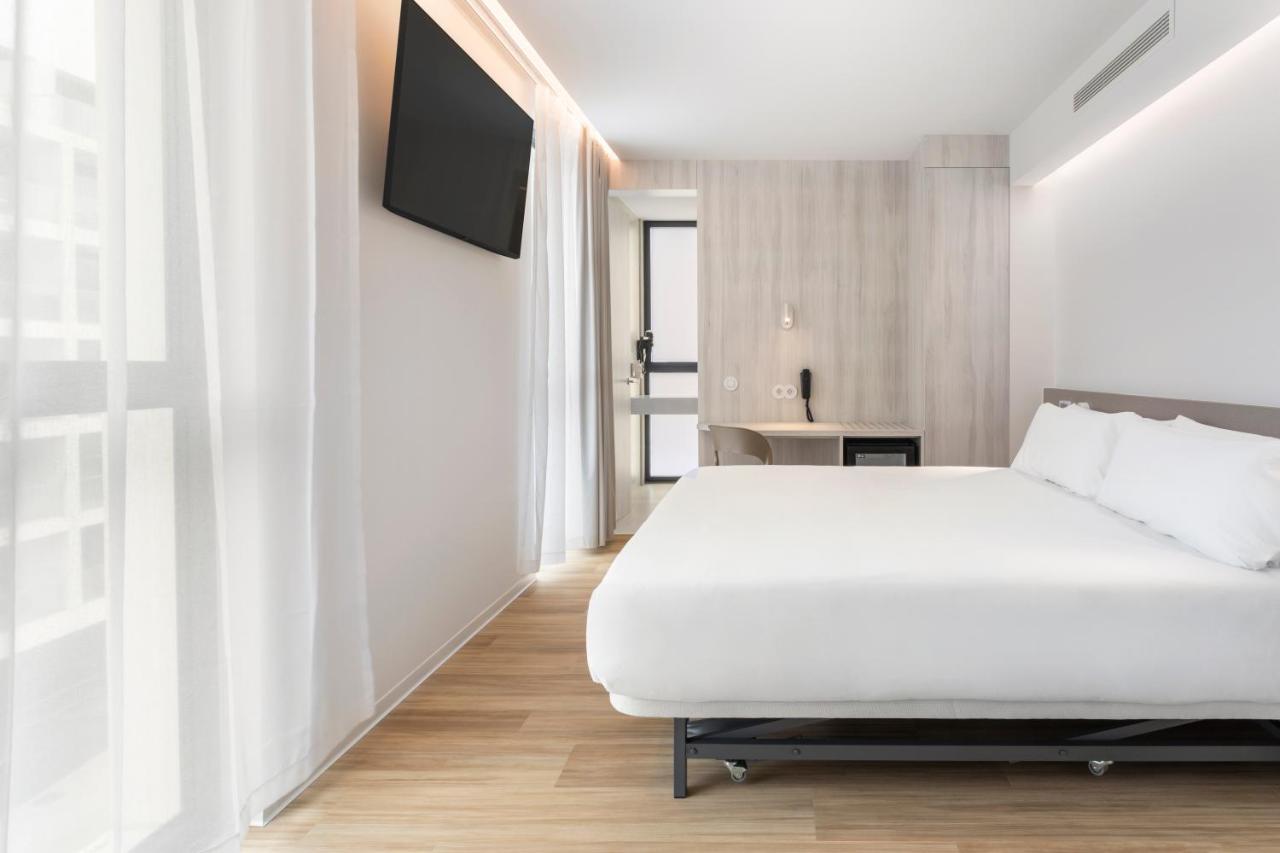 B&B Hotel Santo Tirso Exteriör bild