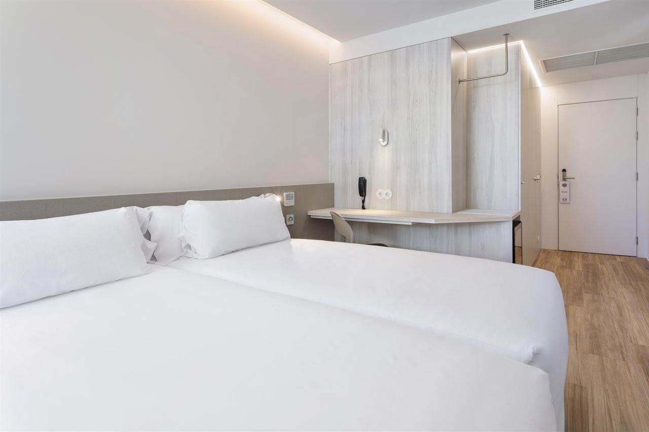 B&B Hotel Santo Tirso Exteriör bild