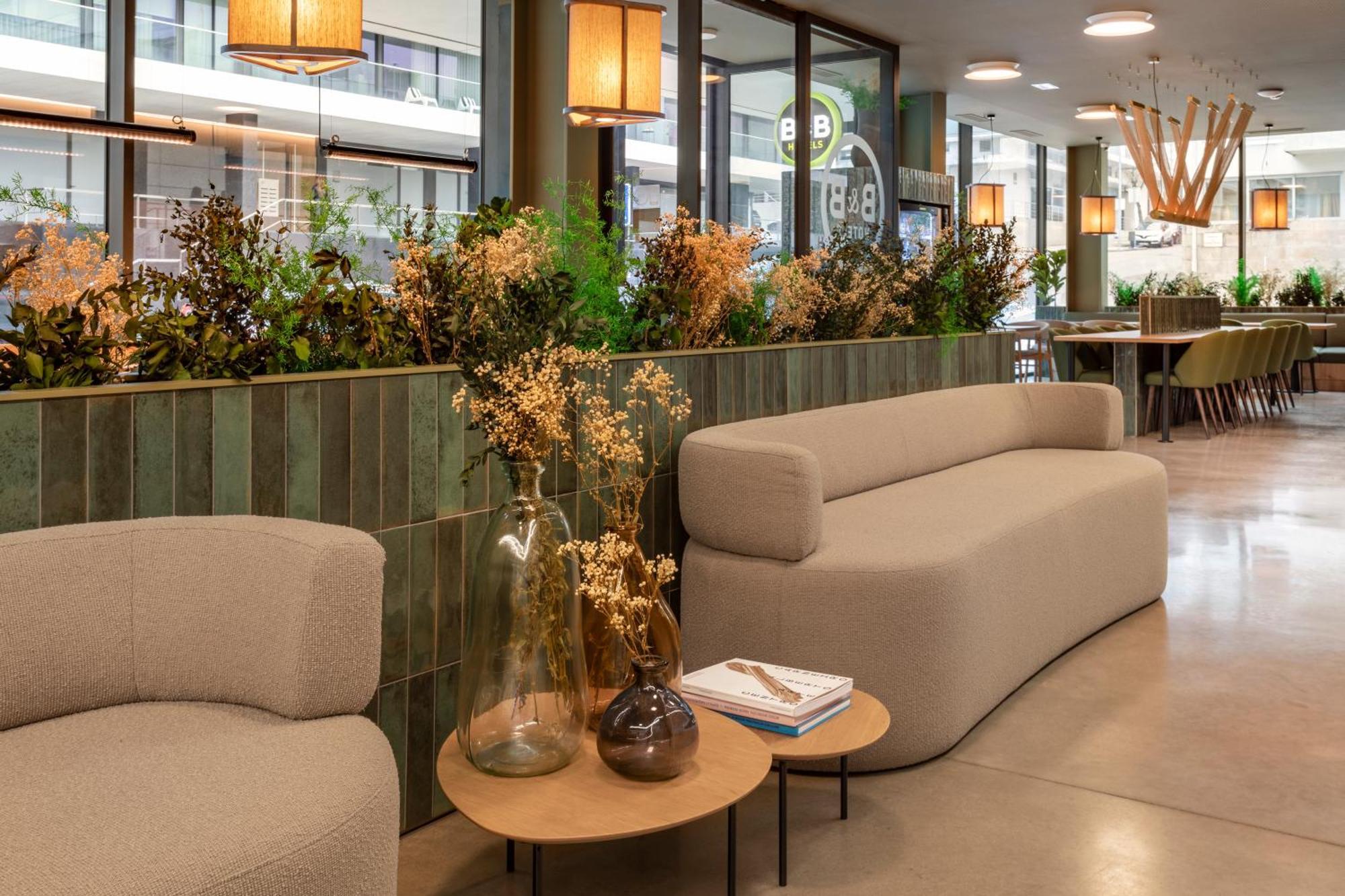 B&B Hotel Santo Tirso Exteriör bild