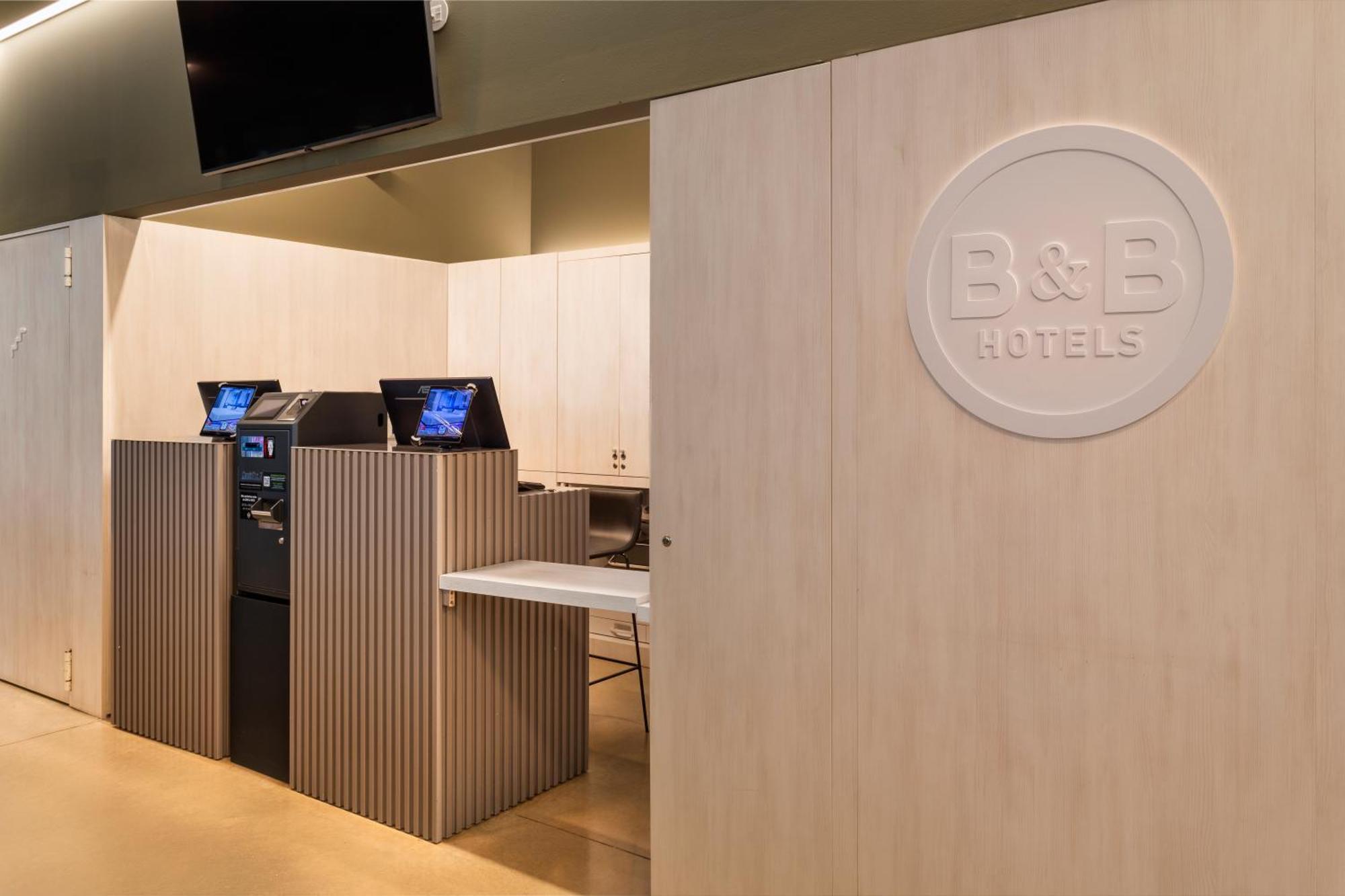 B&B Hotel Santo Tirso Exteriör bild